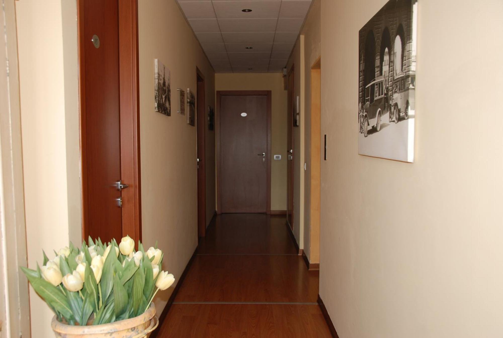 Hotel Moniga Desenzano del Garda Kültér fotó